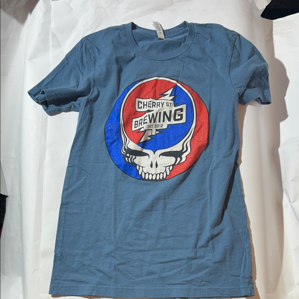 Cherry St. Brewing Est. 2012 Grateful Dead Head Design Graphic T-Shirt